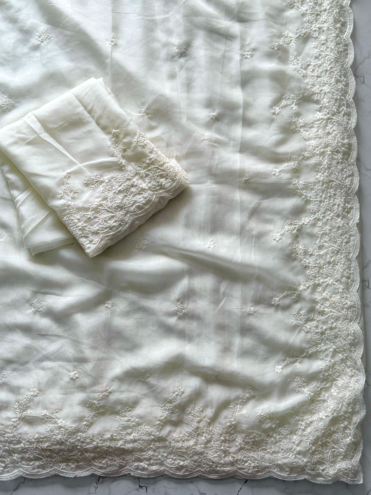 Hezele white - image 1